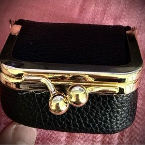 Black and Gold Jewelry Travel Case (~2 1/2”)